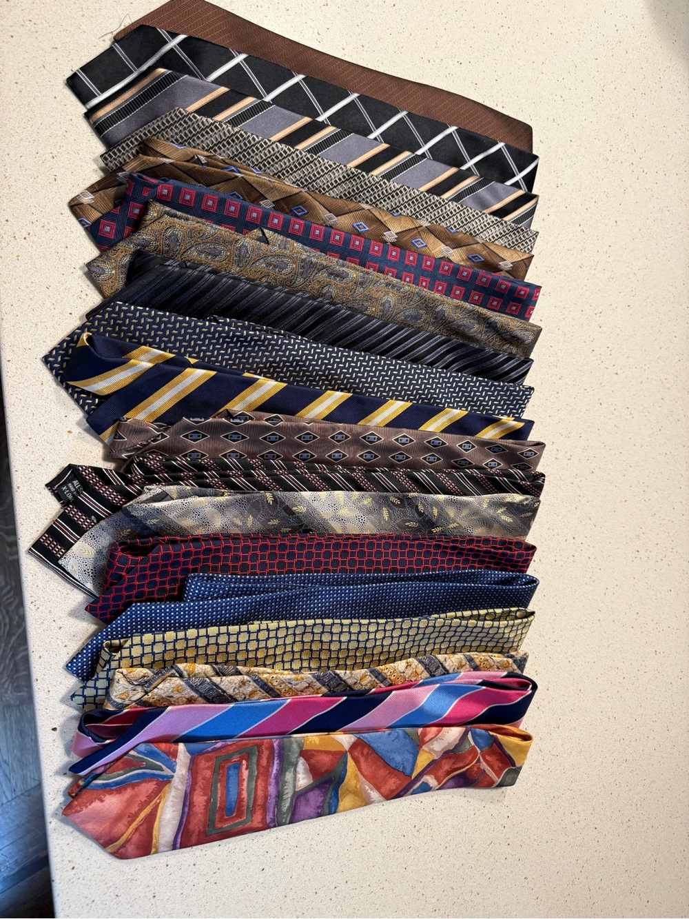 Mixed Men’s Silk Tie Set in Blue, Brown, Red, Gold, Pink